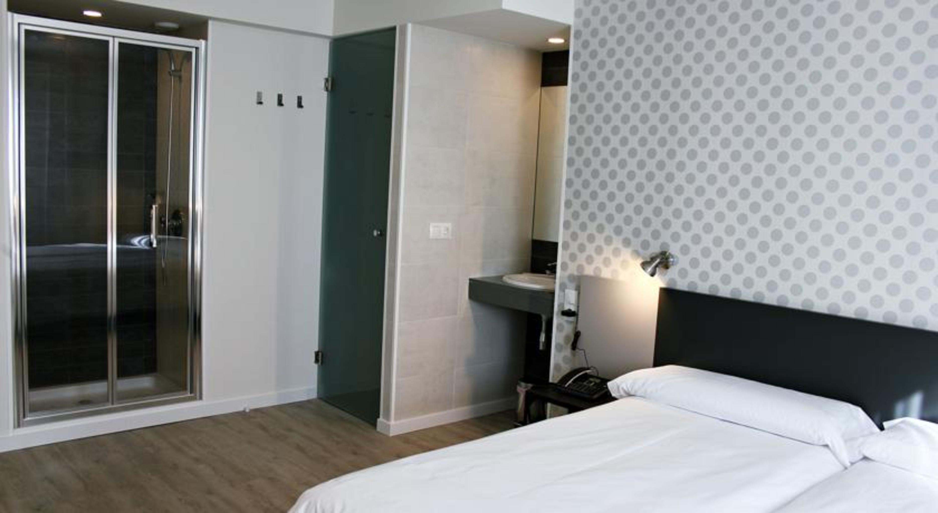 Checkin Urban Nevada Hotel Армиля Екстериор снимка
