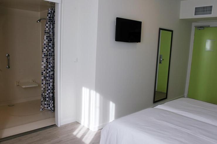 Checkin Urban Nevada Hotel Армиля Екстериор снимка