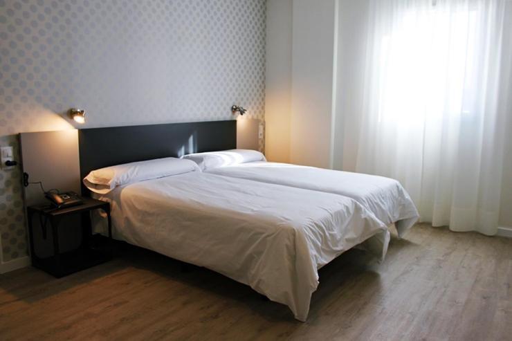 Checkin Urban Nevada Hotel Армиля Екстериор снимка